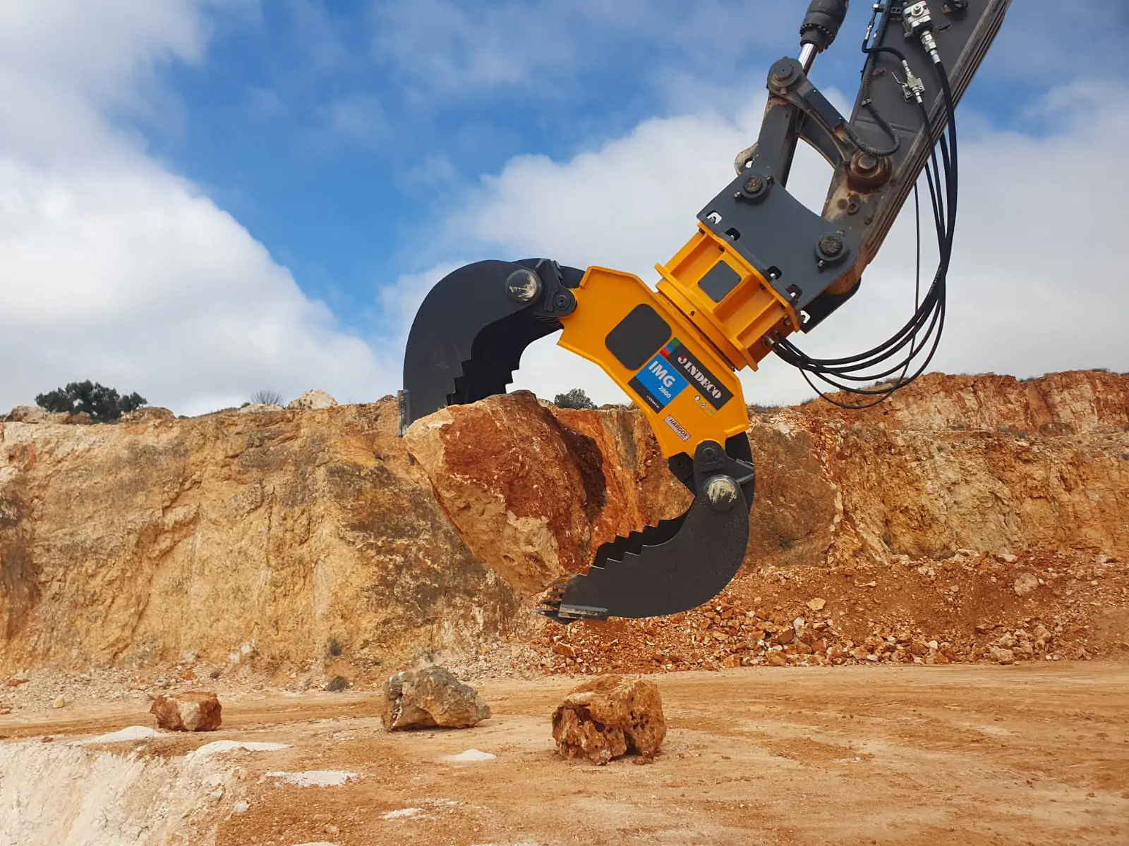 IMG-2800-S-Material-handling